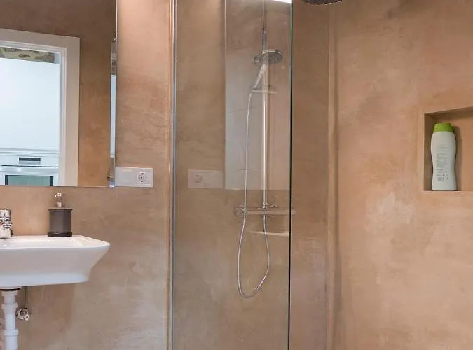 アパート To Old Town